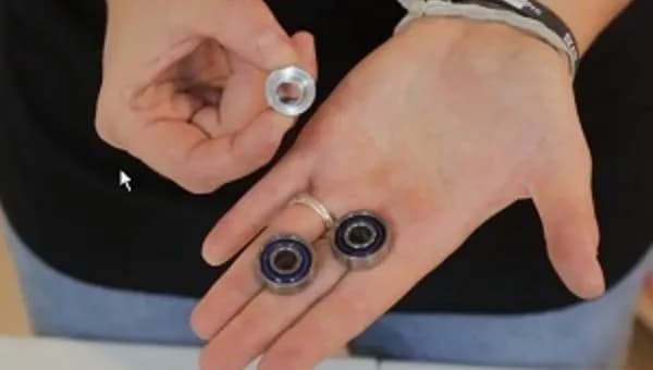 Czym smarować łożyska w deskorolce, aby uniknąć ich zatarcia?