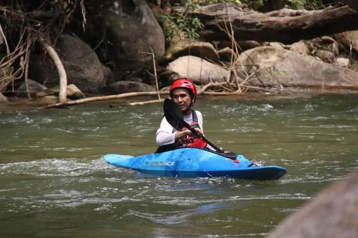 Kajakarstwo zwałkowe: jak pokonać trudności i cieszyć się przygodą
