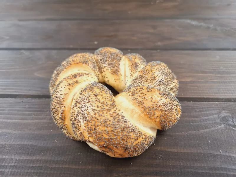 Ile kalorii ma obwarzanek z sezamem? Zaskakujące fakty o jego wartości!