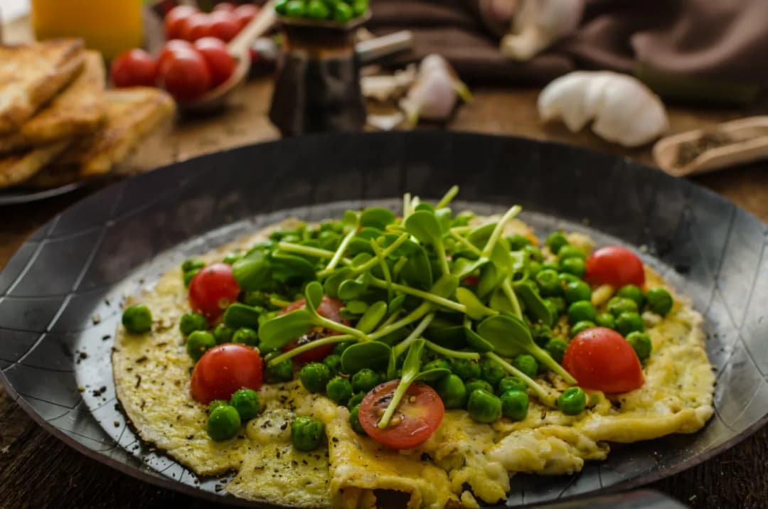 6 pysznych przepisów na słodki i słony omlet - spróbuj teraz!