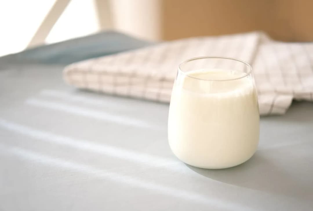 Ile kcal ma mleko? Wartość kaloryczna różnych rodzajów mleka